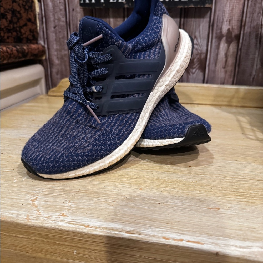 Adidas Women’s Ultraboosts - Navy - Picture 8 of 11